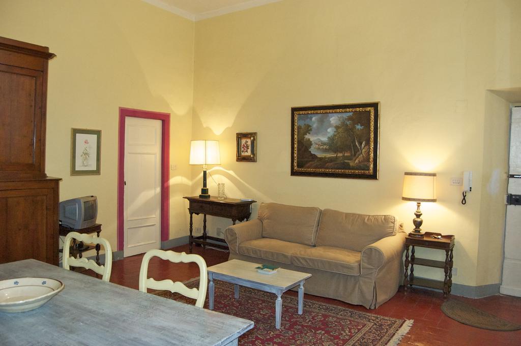 Palazzo Tucci Apartments 루카 객실 사진
